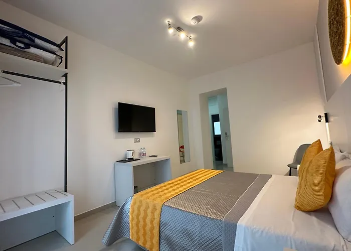 לינה וארוחת בוקר St.peter's Moon 4*